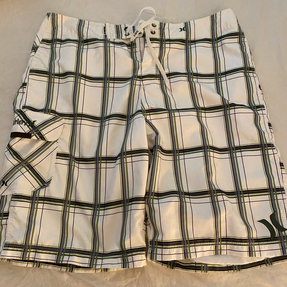 Men’s boardshorts